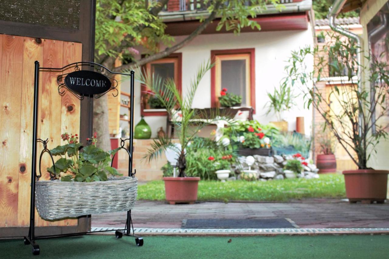 Kishaz Apartman Erlau Exterior foto